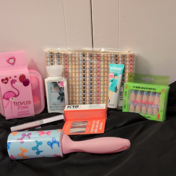 Random Beauty Bundle - Picture 1 of 12